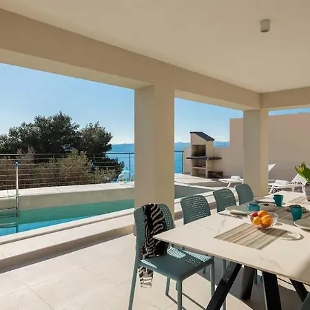 Moana, With Private Pool In * Brela