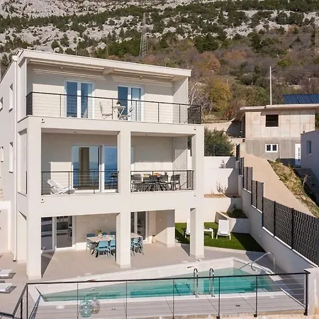Moana, With Private Pool In *